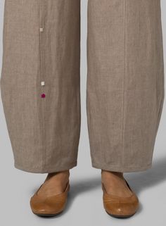 Spring Embroidered Ankle-length Bottoms, Embroidered Wide Leg Trousers For Spring, Elegant Bottoms With Embroidered Hem For Spring, Chic Embroidered Straight Pants, Chic Embroidered Wide Leg Pants, Spring Embroidered Wide-leg Pants, Casual Wide-leg Pants With Floral Embroidery, Casual Wide Leg Pants With Floral Embroidery, Chic Wide Leg Embroidered Pants