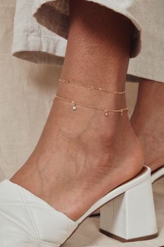 14k Gold Filled dapped chain Lobster Clasp 9.25" Elegant Gold Dangle Anklets, Elegant Yellow Gold Chain Anklets, Phone Items, Cable Chain, Lobster Clasp, Anklets, Gold Filled, Cubic Zirconia, Sterling Silver