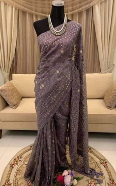 Aesthetic Sarees, Sarees For Farewell, Occasional Outfits, Desi Vibes, Bff Photography, Cheer Workouts, Indian Wedding Gowns, Dhakai Jamdani Saree