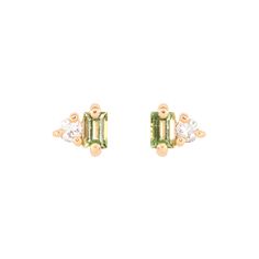 A tourmaline in colors like the blue-green sea floats above a shining diamond. Clean and starry, all at once. Modern Diamond Earrings, Custom Ring Box, Green Sea, Fine Jewelry Collection, Mom Birthday, Engagement Ring Wedding Band, Gifts For Wedding Party, Modern Jewelry, Party Gifts