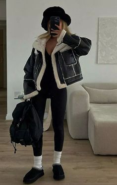 Black Fur Coat Outfit, Faux Leather Jacket Outfit, Sherpa Jacket Outfit, Fur Jacket Outfit, White Fur Jacket, Fur Outfit, Strappy Jumpsuit, Dark Cool