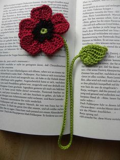 Crochet Bookmarks Free Patterns, Awesome Crochet, Crochet Flowers Easy, Desain Quilling, Crocheted Flower, Crocheted Flowers, Flower Bookmark