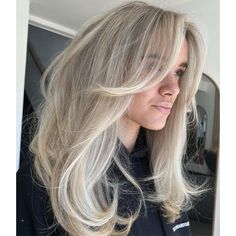 Cold Blonde, Cold Hair, Pin Straight Hair, Blonde Lowlights, Cool Blonde Hair, Blowout Hair