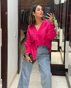 Pink Shirt Outfit Aesthetic, Sneha Core, Jean Claro, Pink Shirt Outfit, Tomboyish Outfits, Floral Dresses With Sleeves, Outfits Gorditas, Look Rose, Western Wear Outfits