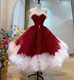 Christmas Evening Dress, Christmas Dress Ball, Christmas Ball Outfit Party Dresses, 1950s Christmas Outfit, Christmas Wear Outfit Ideas, Christmas Dress Diy, Christmas Red Outfit, Diy Christmas Dress, Christmas Formal Dress