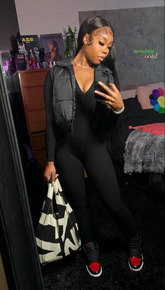 Vest Outfit Black Women, Bodysuit Outfit Black Women, Cute Chill Outfits, Outfits Black Women, Outfit Black Women, Fasion Outfits, Stylish Summer Outfits