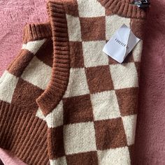 Brand New Cream And Brown Sweater From #Forever21 Brown Swirl Sweater, Brown And White Knitted Sweater, Brown Patterned Sweater, Tan Plaid Sweater, New Sweater, Collar Neck, Forever 21 Sweater, Sweater Brands, Cream Sweater