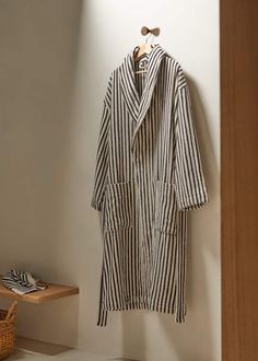 100% cotton striped bathrobe Summer Basics, Dressed To The Nines, Cute Fit, Mediterranean Style, Comfy Cozy, Classic Outfits, Women's Style, Nice Dresses, Cool Outfits