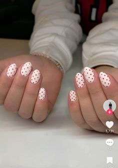 Gel Nail Inspo Short Easy, White With Red Polka Dots Nails, Box Nails Ideas, Red Nails With White Polka Dots, Red And Green Polka Dot Nails, Pika Dot Nails, Nail Ideas Polka Dots, Red Nails With White Dots, Polka Dot Gel Nails