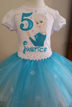 Frozen Tutu Birthday Set Frozen Party Centerpieces, Frozen Birthday Outfit, Disney Costumes Diy, Frozen Tutu, Frozen Decorations, Disney Frozen Birthday Party, Tutu Birthday, Disney Frozen Birthday