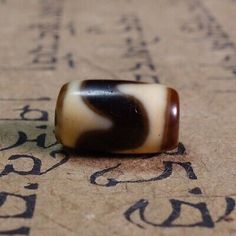 ad eBay - Tibetan DZI Beads Old Agate Tiger Teeth Totem Amulet Pendant 18×11mm #5162 - Buy Now, click the link (eBay) Spiritual Carved Agate Beads, Carved Amber Round Beads Jewelry, Brown Polished Beads Amulet Jewelry, Brown Oval Beads Amulet Jewelry, Brown Oval Beaded Amulet Jewelry, Carved Amber Amulet Jewelry, Traditional Agate Bead Jewelry 8mm, Brown Carved Agate Jewelry, Oval Carved Beads For Gifts