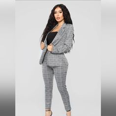 Never Worn Brand New Size Medium Casual Office Attire, Fashionable Work Outfit, Fashion Nova Outfits, Office Attire, Casual Office, Brown Girl, Outfits With Hats, Professional Outfits, Suit Fashion