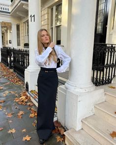 Ralph Lauren Spring Summer 2023, Fall Maxi Skirt Outfits, Winter Maxi Skirt Outfit, Skirts For Fall, Tonal Dressing, Ralph Lauren Spring Summer, Floor Length Skirts, Maxi Skirt Winter, Skirt Outfits Aesthetic