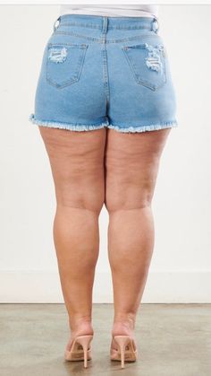 Walk it like I talk it Plus-denim skort-light wash – A Dose of Style French Terry Pants, Silence Is Golden, Denim Skort, Disco Pants, Curvy Shorts, Curvy Women Outfits, Beautiful Dresses For Women, Skirt Short, Lovely Legs