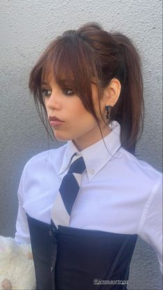 Oval Face Bangs, Rambut Brunette, Bangs Ponytail, Face Framing Curtain Bangs, Face Framing Bangs, Shirt And Tie, Bangs With Medium Hair, Fringe Hairstyles, Long Hair With Bangs