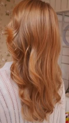 Copper All Over Hair Color, Light Ginger Hair Aesthetic, Light Red Hair Aesthetic, Faded Copper Hair, Light Ginger Hair Strawberry Blonde, Honey Ginger Hair, Strawberry Blonde Aesthetic, Light Brown Ginger Hair, Feminine Celebrities