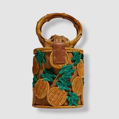 Pineapple Top, Bucket Tote Bag, Bucket Purse, Bucket Tote, Straw Clutch, Handbag Heaven, Side Bags, Beach Tote Bags, Chain Shoulder Bag