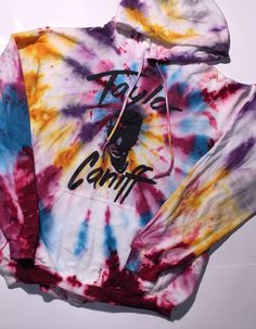 a tie dye hoodie with the words true love can't stop on it