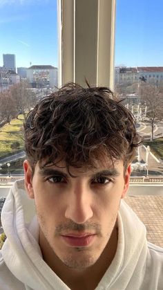 Darrell Jones, Men's Curly Hairstyles, Xavier Serrano, Cool Boy Image, Men Haircut, Haircuts Short, Cat Icon