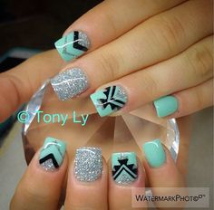 Nail Designs Western Country, Turquoise Aztec Nails, Aztec Acrylic Nails, Western Toenail Designs, Country Style Nails Acrylic, Turquoise Western Nails Designs, Summer Western Nails Short, Turquoise Country Nails, Western Pedicure Designs