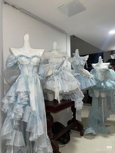 Gaun Tulle, Blue White Dress, Preformance Outfits, Prom Dress Inspiration, Pretty Prom Dresses, Fairytale Dress, Kpop Fashion Outfits, Really Cute Outfits, Fancy Outfits