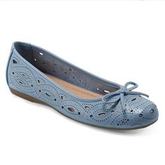 - New In Box. - Product Description Is Provided In One Of The Photos. - Orders Are Shipped On The Same Day Or The Next Business Day. Casual Ballet Flats, Earth Shoes, Flats Online, Blue Flats, Lasercut Design, Shoe Sale, Blue Leather, Loafer Shoes, Flat Shoes Women