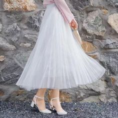 This is perfect for those who are looking for a clothing for a good price. It is fashionable, stylish, and it will look great on anyone who wears it. Do you wanahavit? Womens Tulle Skirt, Gauze Skirts, White Long Skirt, Pleated Long Skirt, Skirt Y2k, Layered Fashion, Mesh Skirt, White Skirt, Tutu Skirt