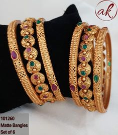 Gold Jewellery India, Gold Bangles For Women, Indian Jewellery Design Earrings, Black Beaded Jewelry, Indian Jewelry Sets