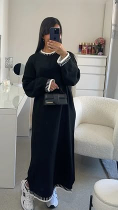 alnisa.__ sur ig Abaya Outfit, Mode Zara, Hijabi Style, Winter Fit, Muslim Outfits, Muslimah Fashion Outfits