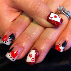 Queen Of Hearts Nails Designs, Queen Of Hearts Nails, Casino Nails, Nails Vegas, Vegas Attire, Diy Valentine's Nails, Card Nails, Hearts Nails, Frozen Nails