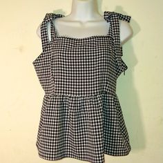 Skies Are Blue Gingham Tank Womens Size M Black White Top Sleeveless Blouse Nwt Side Zip And Hook And Eye Closure Bow Tied Straps Questions? Leave A Comment Below! Sleeveless Plaid Tops For Picnic, Plaid Sleeveless Tops, Plaid Sleeveless Tops For Picnic, Sleeveless Gingham Cotton Top, Summer Sleeveless Gingham Top, Sleeveless Gingham Tops For Summer, Spring Sleeveless Tank Top For Picnic, Cotton Sleeveless Tank Top For Picnic, Spring Gingham Sleeveless Top