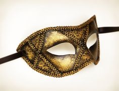 Vintage Gold Masks And Prosthetics For Costume Party, Gold Venetian Masquerade Mask For Formal Occasions, Gold Costume Mask For Mardi Gras, Gold Masquerade Mask For Men, Gold Masks And Prosthetics For Mardi Gras, Gold Venetian Masquerade Mask For Halloween, Vintage Gold Masks For Costume Party, Gold Venetian Mask For Halloween, Gold Mardi Gras Costume Mask