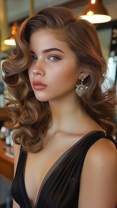 20 Cute Wedding Guest Hairstyles That Will Make You Stand Out Old Hollywood Curly Hairstyles, Side Part Glamour Waves, Side Do Hairstyles Wedding, Old Style Curls, 40s Hair Styles For Women, Marilyn Monroe Hairstyles For Long Hair, Old Hollywood Pin Curls, 50s Glam Hairstyles, Classic Glamour Makeup