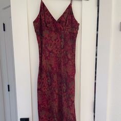 Stunningly Beautiful Inc Silk Maxi Dress, Zip Up Back, Spaghetti Straps. Size 8, Lined. Maxi Dress Outfit Casual, Princess Aesthetic Outfits, Shifting Closet, Maxi Dress Outfit, Silk Maxi, Princess Aesthetic, Grad Dresses, Silk Maxi Dress, Aesthetic Outfit