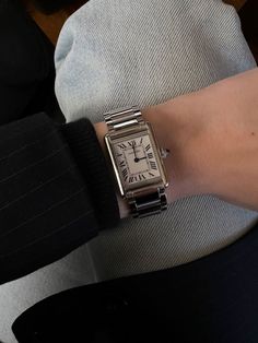 🎧 Cartier Tank Must Watch Woman, Vintage Watches Women, Cartier Watch, Luxury Aesthetic, Pink Vibes