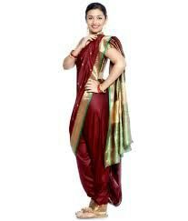 Maharashtrian Bride, Indian Saree Blouse, Woman Personality, Saree Models, Traditional Costume, Sanskrit