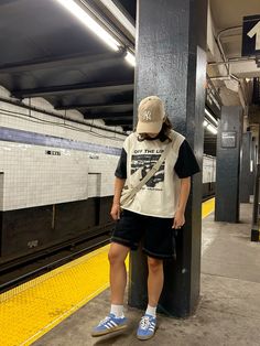 masc going out fit, gay girl fit, lesbian fit, androgynous fit, outfit inspo,lesbian fall fit,gay outfit inspo, spring fashion, wlw fashion, masc lesbian outfit, masc lesbian, jorts, lesbian summer fit, fall fit, masc outfits for women, Masculine Women Fashion Summer, Masc Fits For Women Summer, Androgynous Fashion Women Casual, Masc Woman Outfit, Macs Lesbian Style, Summer Outfits Androgynous, Lesbian Outfits Aesthetic, Gay Outfits Women