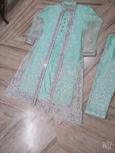 Shrug Pattern, Womens Trendy Dresses, Stylish Short Dresses, Pakistani Dresses Casual, Girls Frock Design, Dress Design Patterns, Kids Fashion Dress