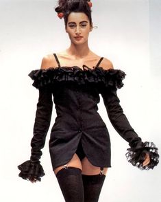 Yasmeen Ghauri, Dorothy Dandridge, 90s Runway Fashion, Runway Fashion Couture, Vintage Runway, Runway Outfits, Black Clothing, Looks Street Style, Cindy Crawford