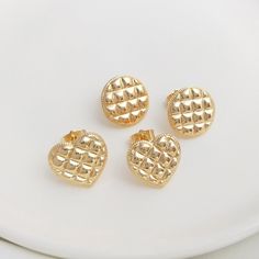 High quality ! color not easily tarnish, lead nickel free Material : Brass Approx size: 16mm Color : Gold Quantity : 8 Pcs We also carry a wide variety of other earring, pls check below link: https://www.etsy.com/shop/Charmjewelrygifts?ref=seller-platform-mcnav&section_id=32974642 Valentine's Day Tarnish-resistant Round Earrings, Anniversary Heart-shaped Metal Earrings, Anniversary Heart Earrings In Metal, Metal Heart Earrings For Anniversary, Metal Heart-shaped Earrings For Anniversary, Metal Heart-shaped Earrings For Valentine's Day, Metal Heart Earrings For Valentine's Day, Nickel-free Round Heart Earrings For Valentine's Day, Nickel Free Round Heart Earrings For Valentine's Day