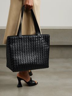 Bottega Veneta's bag are always a smart investment, and this 'Avenue' style is destined to both suit your style and hold up to wear for years to come. It's made from strips of leather woven using the signature intrecciato technique and has top handles that sit comfortably over the shoulder. The spacious canvas-lined interior will fit your wallet, phone and a few cosmetics. Bottega Bags, Swimsuit Jewelry, Bottega Veneta Bag, Gucci Shop, Comfortable Life, Bottega Veneta Bags, Raffia Bag, Bag Icon, Leather Weaving