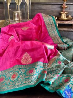 India Textiles, Kanjivaram Sarees Silk, Sarees Silk, Contrast Blouse, Kanjivaram Sarees, Timeless Art, Saree Look, Green Skirt, Sea Green