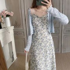 Brand Name: AltayskiySleeve Style: Spaghetti StrapFabric Type: BrocadePattern Type: FloralSilhouette: A-LINENeckline: V-NeckDecoration: NONEStyle: CasualDresses Length: Mid-CalfMaterial: CottonMaterial: PolyesterOrigin: Mainland ChinaClosure Type: PulloverType: CamisoleMaterial Composition: Synthetic fiberWaistline: empireSleeve Length(cm): SleevelessSeason: SummerRelease Date: Summer 2021Profile Type: AModel Number: sxy1834Gender: WOMENSize: S M L XLColor: blueSeason: summerCondition: dailyS... Korean Long Dress, Long Dress Elegant, Floral Dress Outfits, Long Dresses Elegant, Womens Dress Suits, Sleeveless Dresses, Dresses Blue, Korean Dress, Blue Floral Print