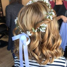 First Communion Hairstyles Short Hair, Flower Headband Hairstyles, Godmother Duties, Communion Hair, First Communion Hairstyles, Communion Headpiece, Communion Hairstyles, Braided Crown Hairstyles