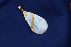 Teardrop Mother of Pearl 18k Gold Vermeil Necklace Pendant All pendants will be shipped on black satin silk cords, no chains included. Fancy Envelopes, Fish Necklace, Kailua Kona, Paua Shell, Silk Cord, Satin Silk, Style Gift, Necklace Pendant, Black Satin