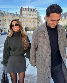 All posts • Instagram Winter Paris Outfits, Fall Couple Outfits, Gray Skirt Outfit, Cold Day Outfits, Bf Goals, Dark Grey Skirt, Dark Skirts, Parisian Look, Negin Mirsalehi