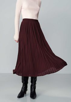 The NINON pleated skirt is an elegant and refined piece that creates a light and airy silhouette. Fall A-line Pleated Maxi Skirt, Elegant Pleated Flowy Maxi Skirt, Flowy Skirt With Accordion Pleats In Solid Color, Flowy Pleated Full Skirt, Flowy Skirt With Folds, Flowy Pleated Full Maxi Skirt, Flowy Long Pleated Skirt, Pleated Flowy A-line Maxi Skirt, Solid A-line Skirt With Accordion Pleats