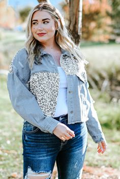 Leopard Jacket, Distressed Jean Jacket, Denim Chic, Patched Jeans, Distressed Denim Jacket, Cropped Denim Jacket, Denim Patchwork, Print Style, Cropped Denim