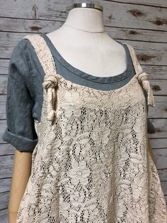 Stile Hijab, Shabby Chic Clothes, Knot Top, Repurposed Clothing, Lace Vest, Altered Couture, Lace Sweater, Upcycled Fashion, Vestidos Vintage