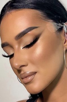 Bronzy Eye Makeup, Ideas For Magazine, Jenner Makeup, Make Up Ideas, Makeup Eyeshadow Palette, Makeup Is Life, Glam Makeup Look, Fancy Makeup, Edgy Makeup